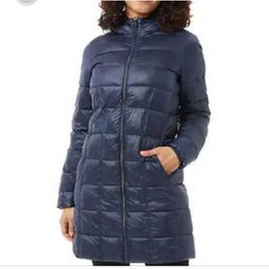 Aventure Women’s Navy Blue Nylon Lightweight Packable Puffer jacket